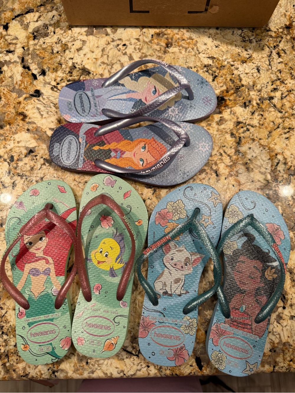 Havaianas Kids Flip Flops Disney Editions Bundle (Sz. 13C/1Y)